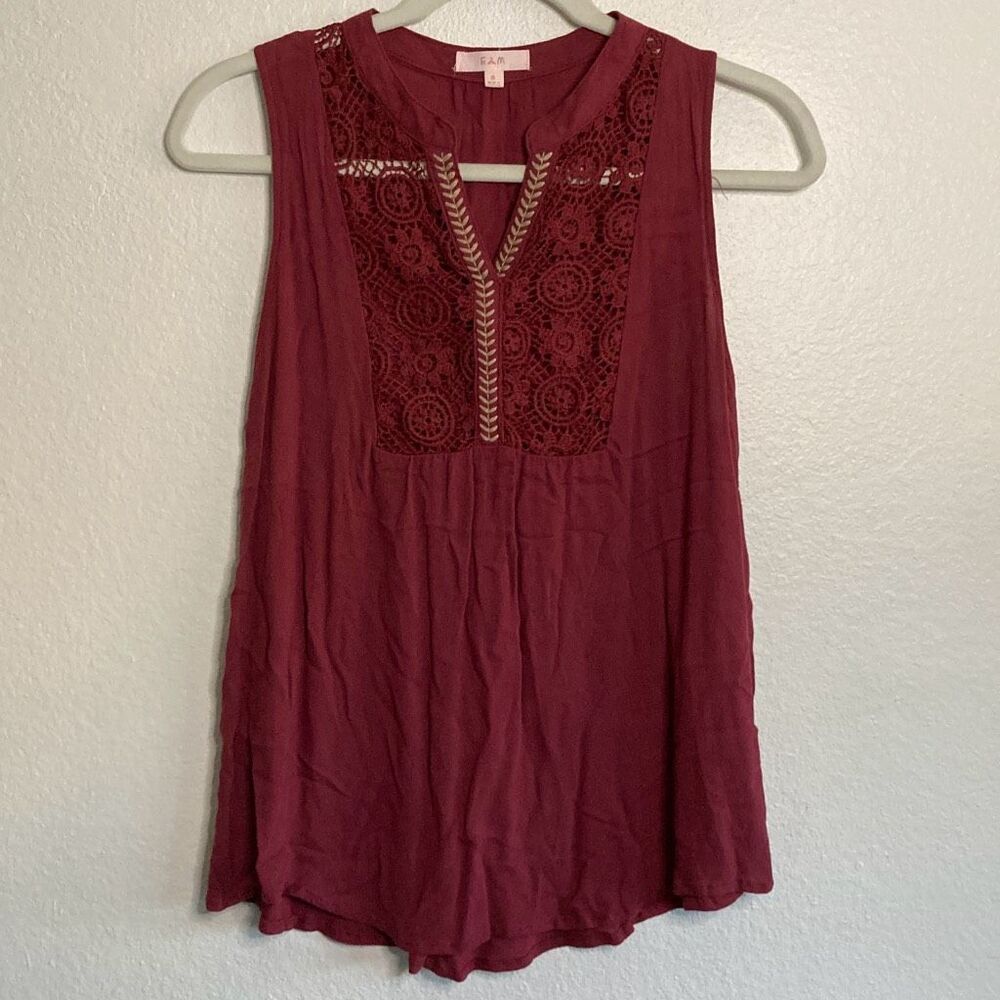 EM Women's Sleeveless Boho Embroidered Top Size Small Burgundy
